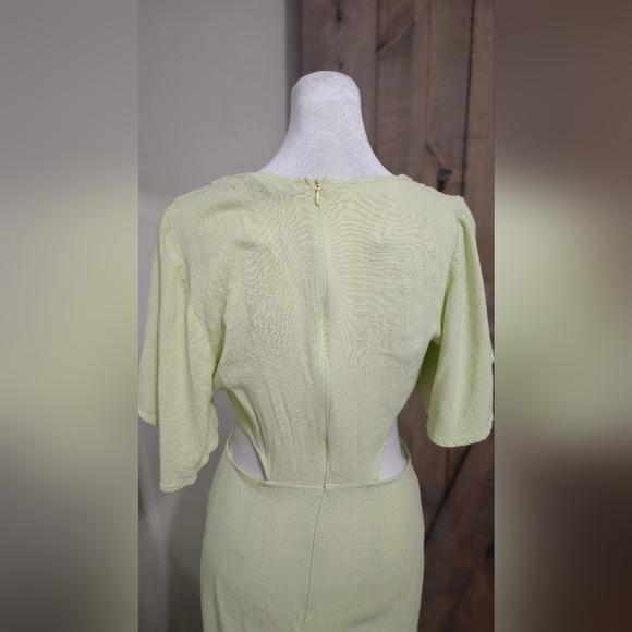 LULU'S Summer Journey Light Green Tie-Front Cutout Midi Dress. Size Small - Picture 14 of 16